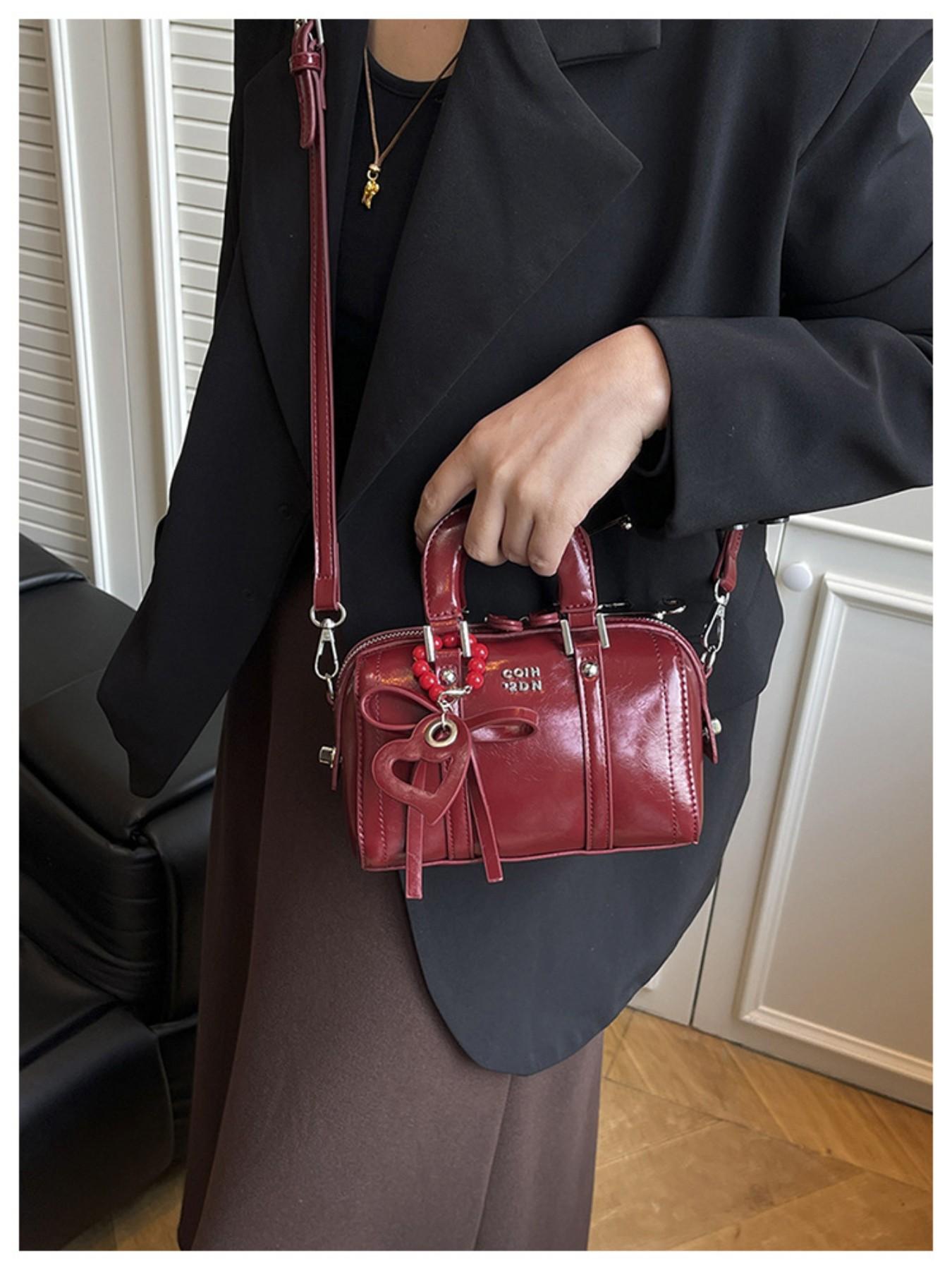 2026 New Vintage Soft Leather Pillow Bag for Women, Versatile Round Tube Bag, Trendy Fashion Handbag, Crossbody Shoulder Bag