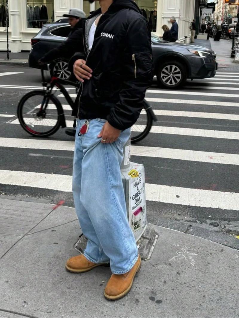 Men's Fashionable Washed Denim Jeans, Versatile Street Style Pants, High-Street Trendy Loose-Fit Design, Perfect for Casual