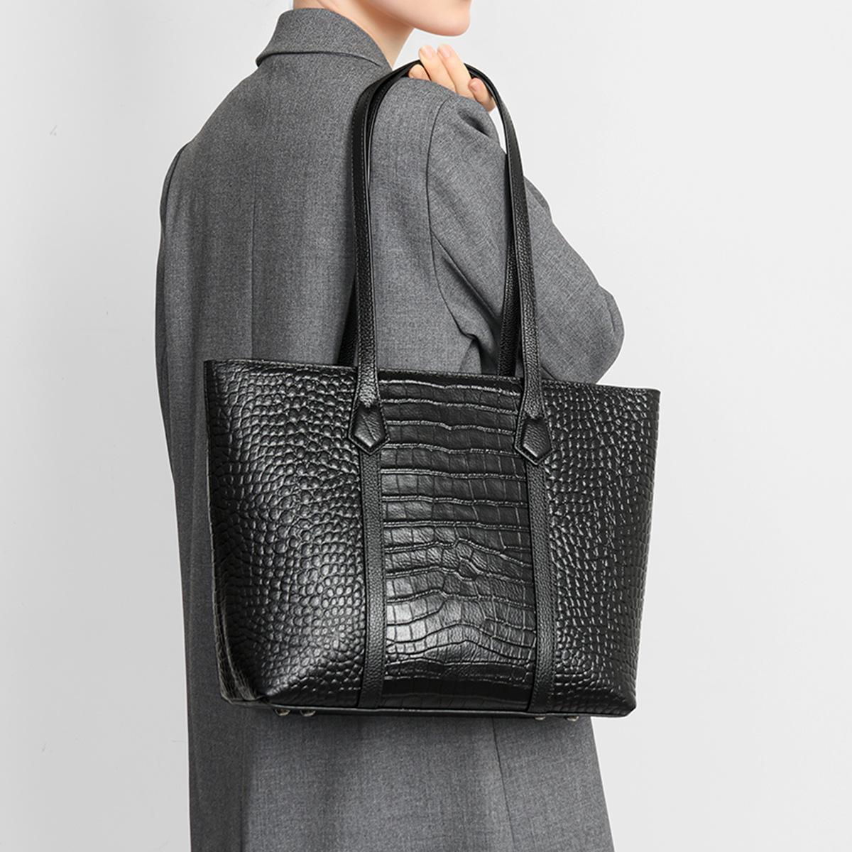 Cross-border leather alligator pattern Cowhide Bag large-capacity women's new versatile casual shoulder bag premium daily commuter tote bag 2026