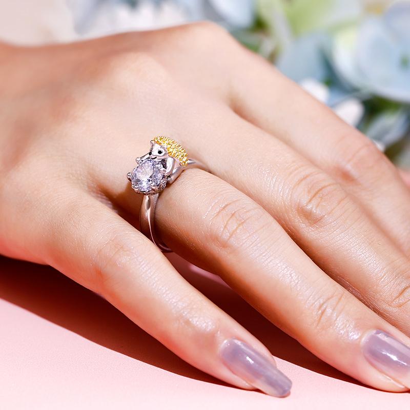 Jeulia Hug Me Series Cute Animals hug Diamond Round Cut Sterling Silver Rings Set for Wedding Birthday Engagement Chrsitmas Valentines Women Girls Gift white gold elegance