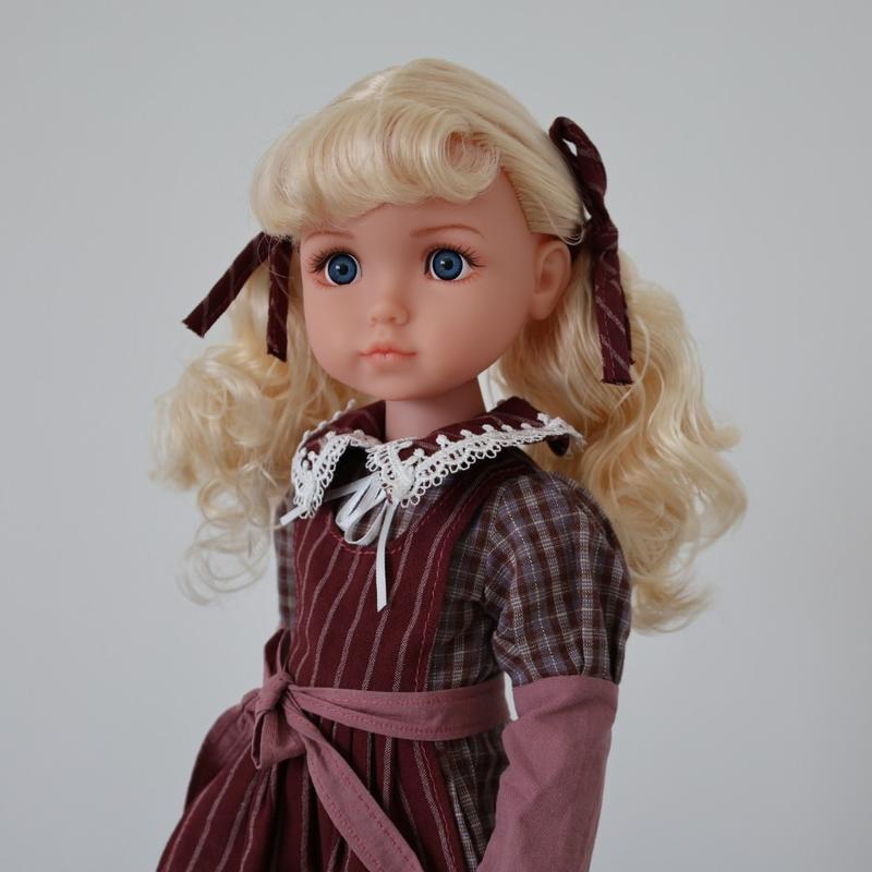 17 Inch Fashion Girl Doll, Adjustable Limbs, Stand Easily, Wearing Elegant Clothes, Perfect Gift for Girls, Christmas Present