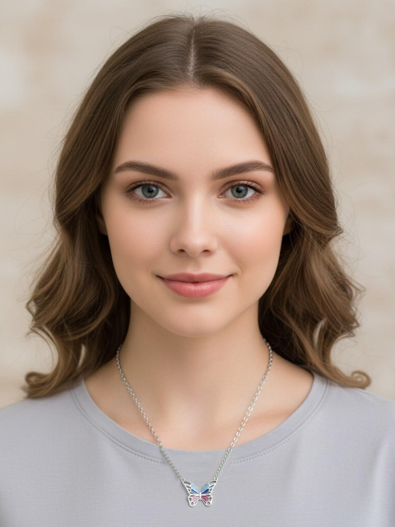 Fantasy Butterfly Gradient Wings Original niche high-end butterfly necklace.Paired with a surprise double-door preserved rose jewelry gift box.Ideal gift for festivals, birthdays, Mother’s Day and Valentine’s Day.