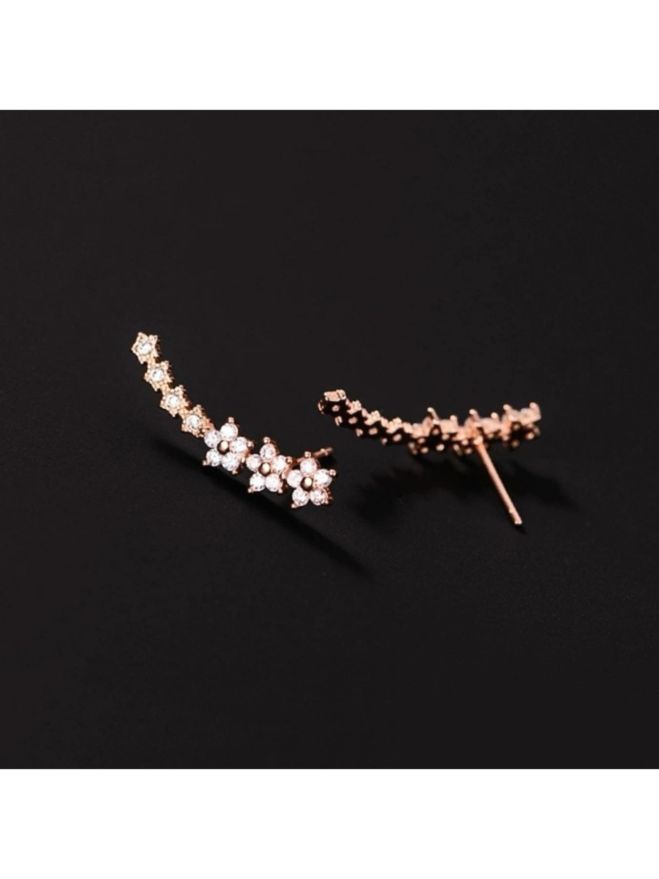 Diamond-studded stud earrings and ear cuffs, niche design, high-end cold style, temperament earrings, simple and versatile ear jewelry