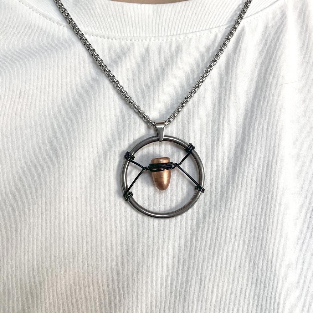 Game Punk V Vincent Valerie Cosplay Necklace Unisex Cyberpunk Metal Retro Bullet Pendant Carnival Party Jewelry Accessories Gift Game Punk V Vincent Valerie Cosplay Necklace Unisex Cyberpunk Metal Retro Bullet Pendant Carnival Party Jewelry Accessories Gift