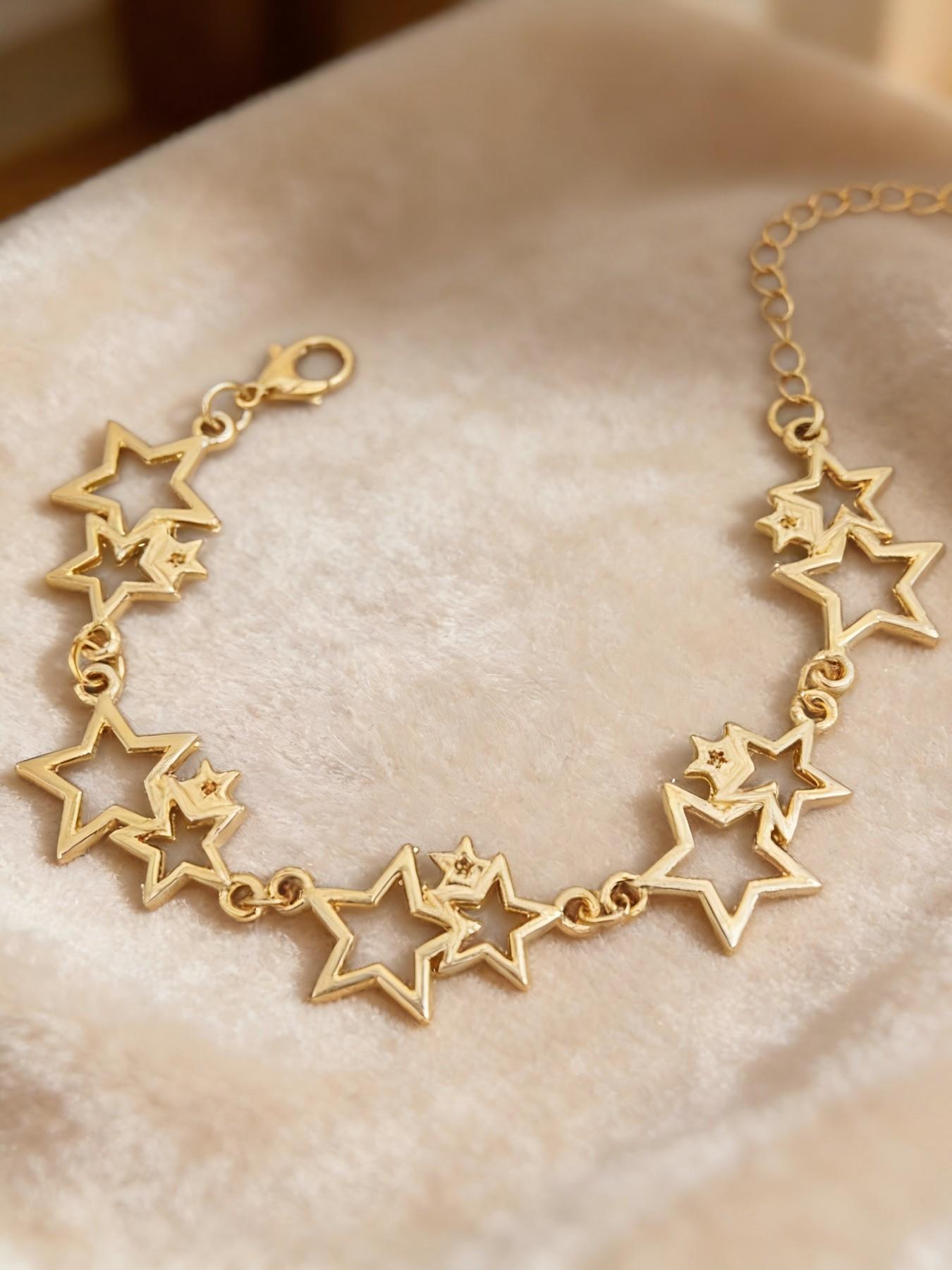 Y2K Sweet Cool Hollow Star Bracelet, Gold & Silver 2 Colors Adjustable Five-Pointed Star Metal Bracelet, European American INS Egirl Versatile Jewelry