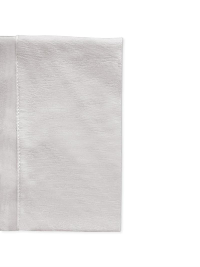 Women's slim-fit button-down long-sleeved casual shirt, spring and summer casual long-sleeved top, suitable for daily commuting wear.