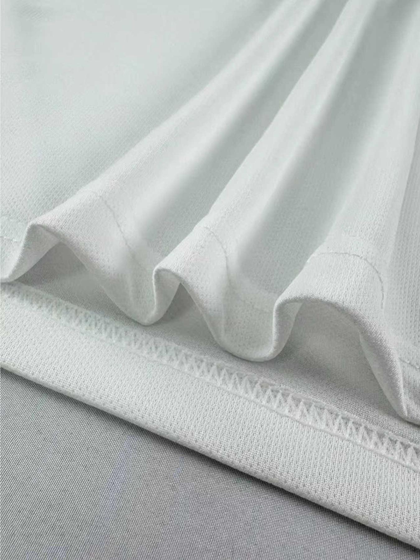 Men's Graphic Print Short Sleeve T-Shirt, Casual Fitted Top for All Seasons, Trendy Music Earphone Design, Fashionable Streetwear