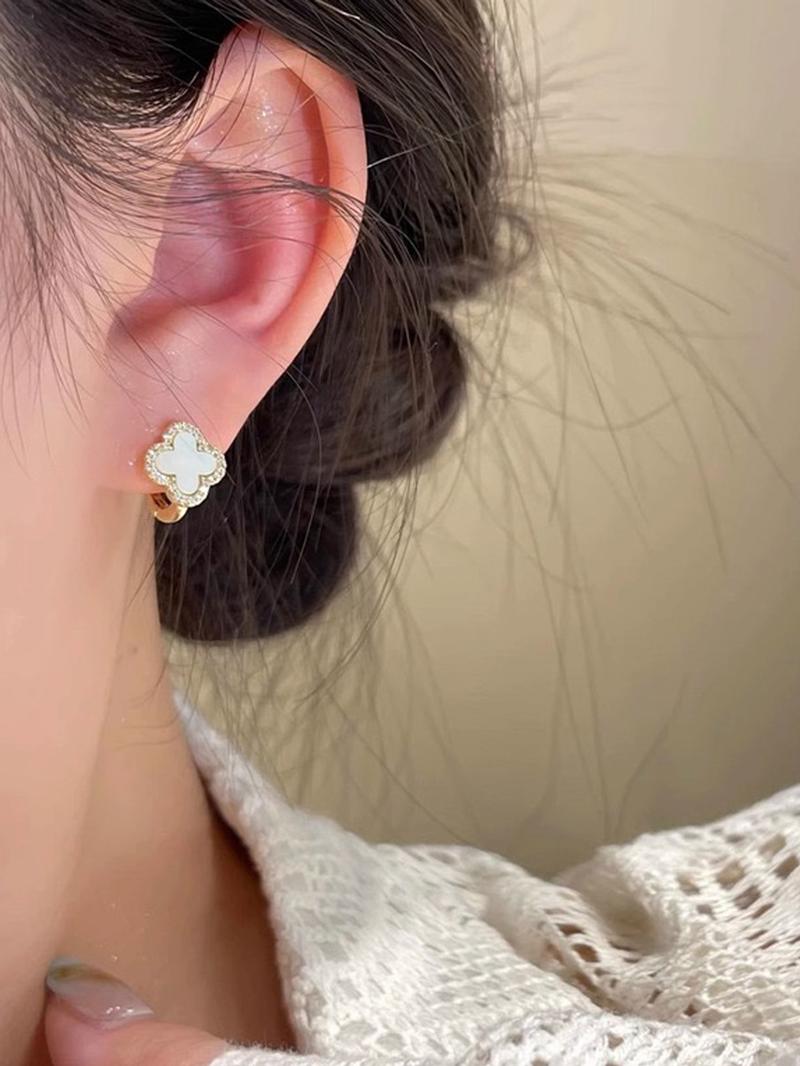 Elegant French Vintage Copper Earrings Set, Zirconia Embellished Clover Design, Fashionable Women's Jewelry, Versatile Flower Pattern, Hoop Earrings