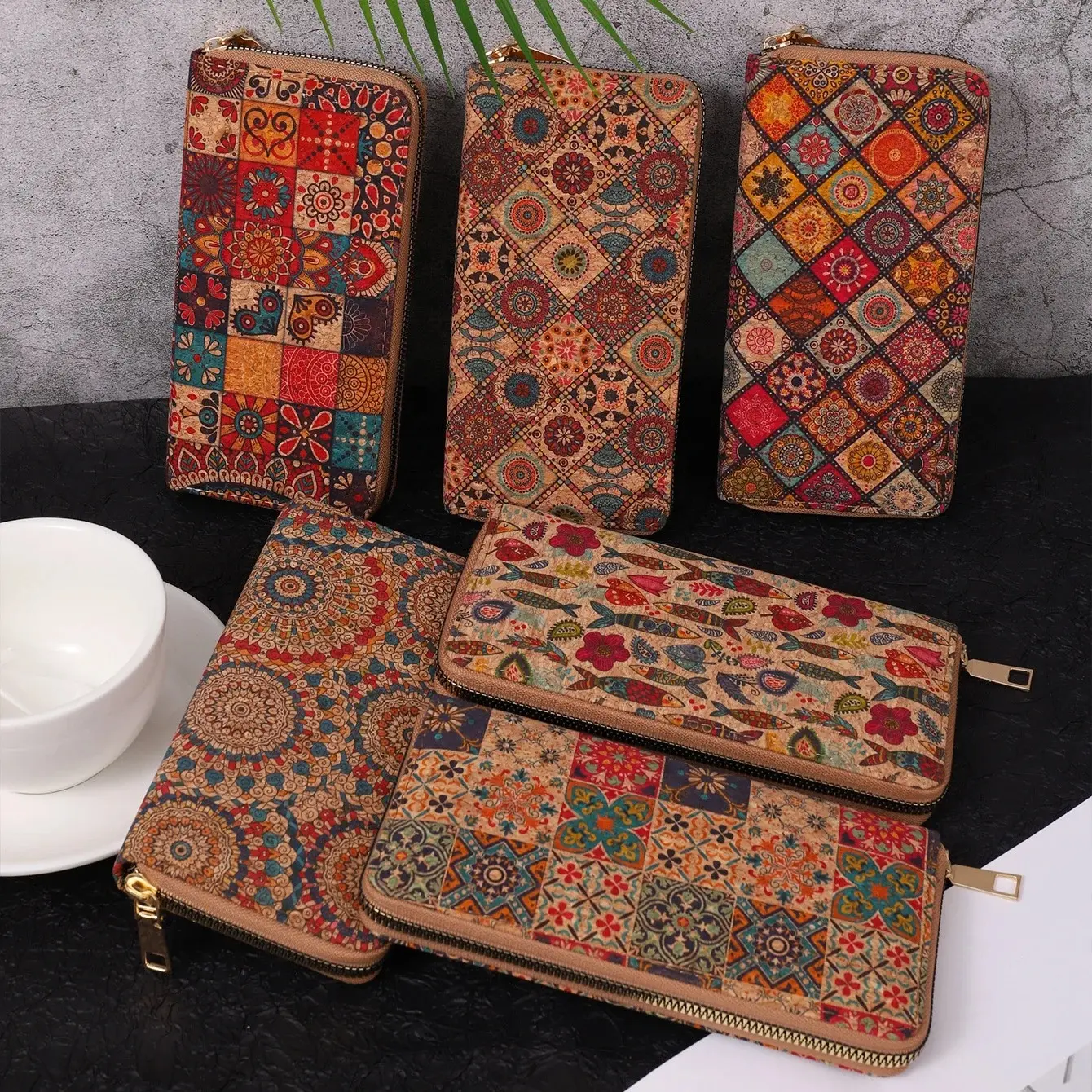 Women's Bohemian Vintage Long PU Wallet - Printed Design, Phone-Compatible, Travel Card Holder Clutch