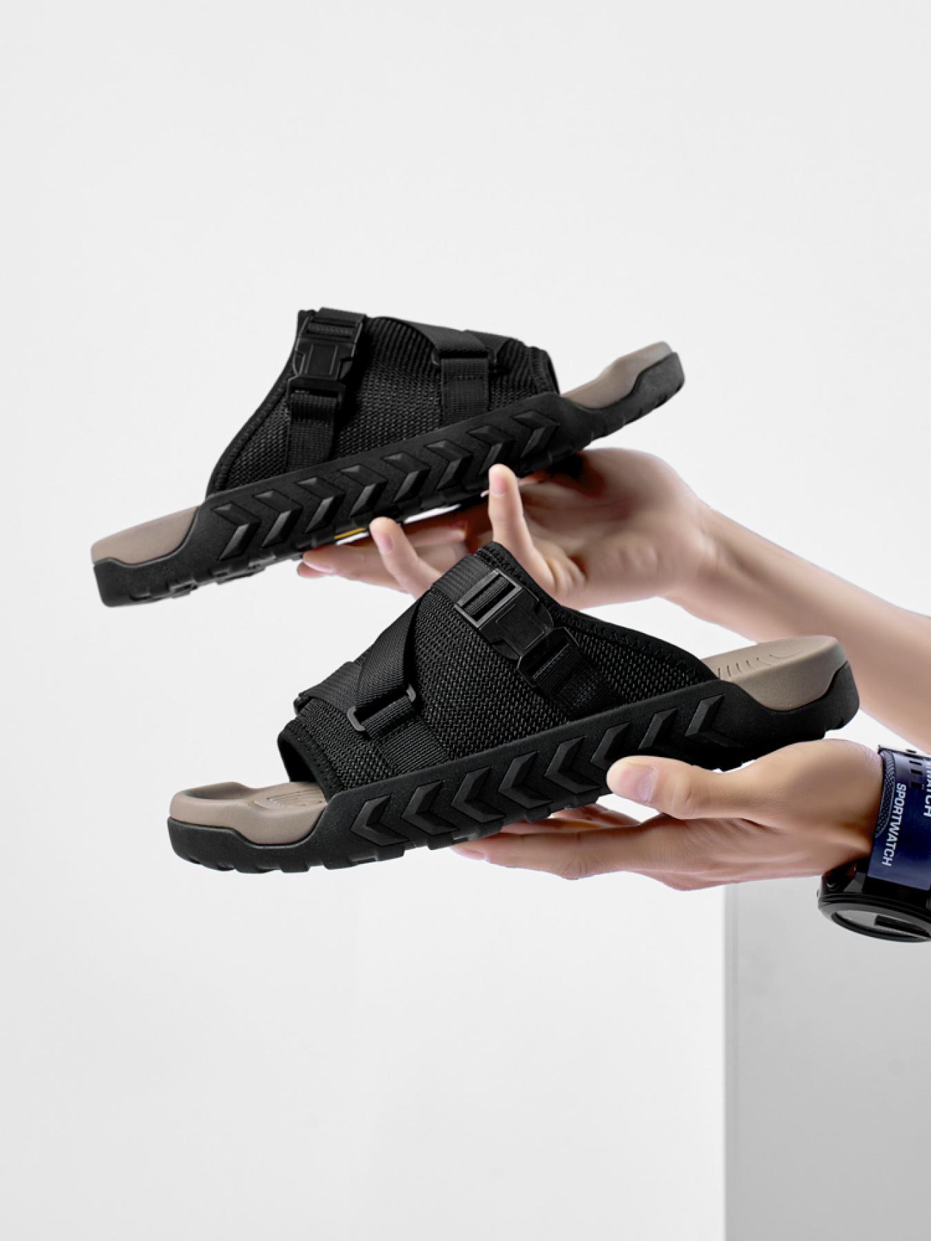 Men's Solid Color Mesh Double Buckle Flip-Flops Thick-Soled Non-Slip Outdoor Sandals Breathable Casual Beach Slippers