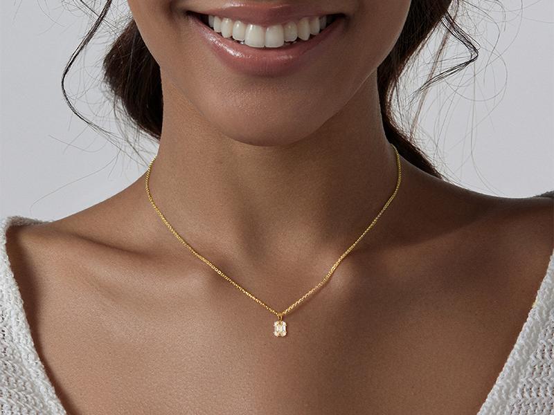 Diamond Pendant Gold Necklace for Women Dainty 18k Gold Plated Choker Necklaces Simple Gold Jewelry Gifts for Women Girls