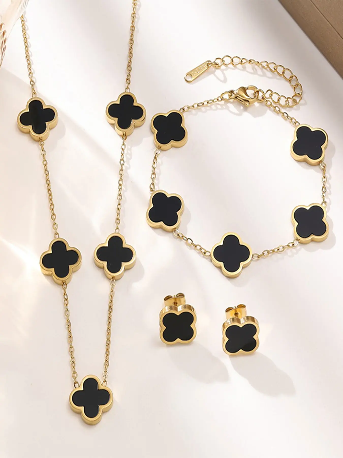 Women's Clover Jewelry Set, Titanium Steel Bracelet Necklace Earrings, Mother and Daughter's Five Leaf Lucky Necklace and Earrings