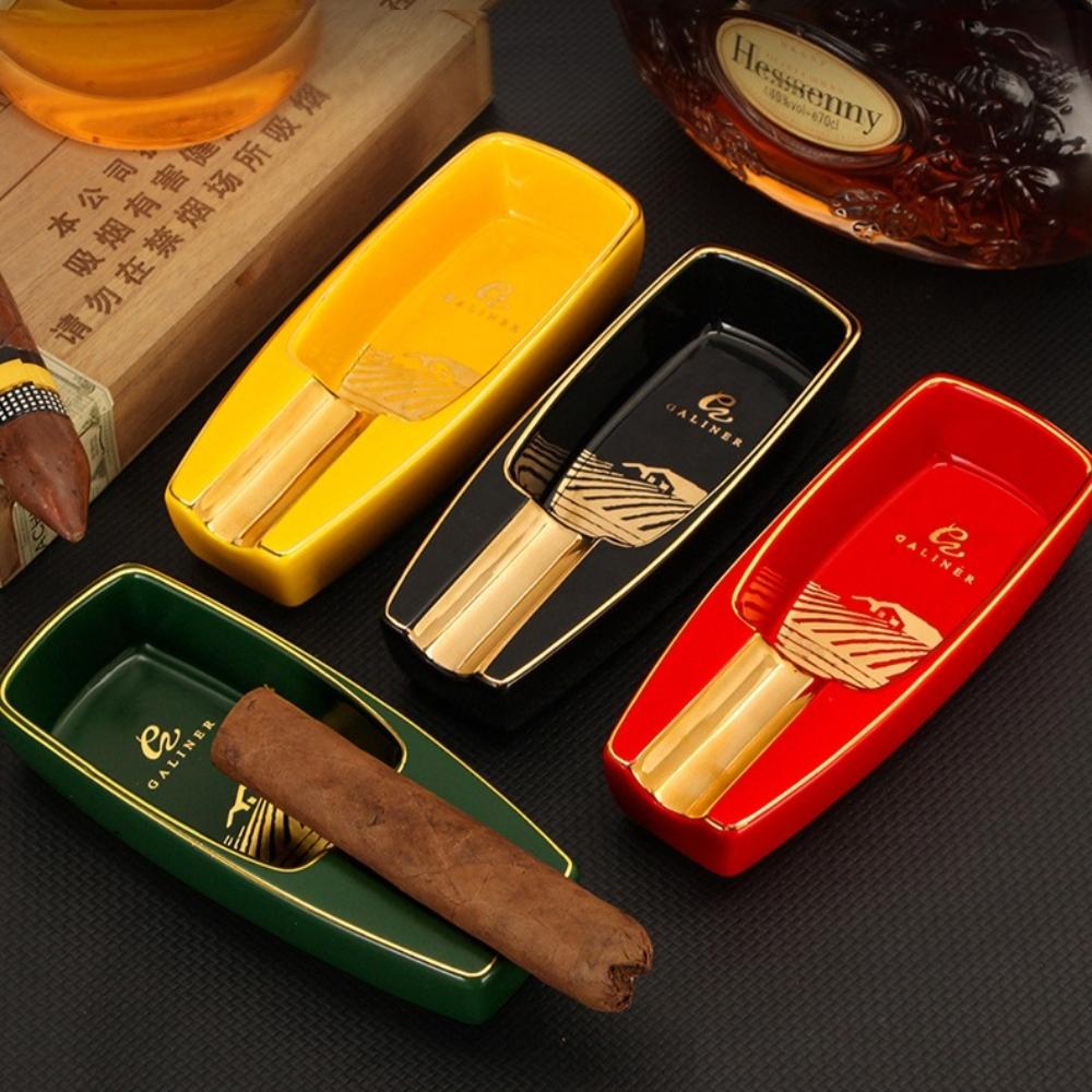 Portable Guba cigar box, with cigar box and waterproof fumigator system (cigar storage bag + red ashtray + cigar clipper three-piece set), can hold 8 cigar (artificial) - travel-friendly cigar rack, ideal men's cigar and storage gift box