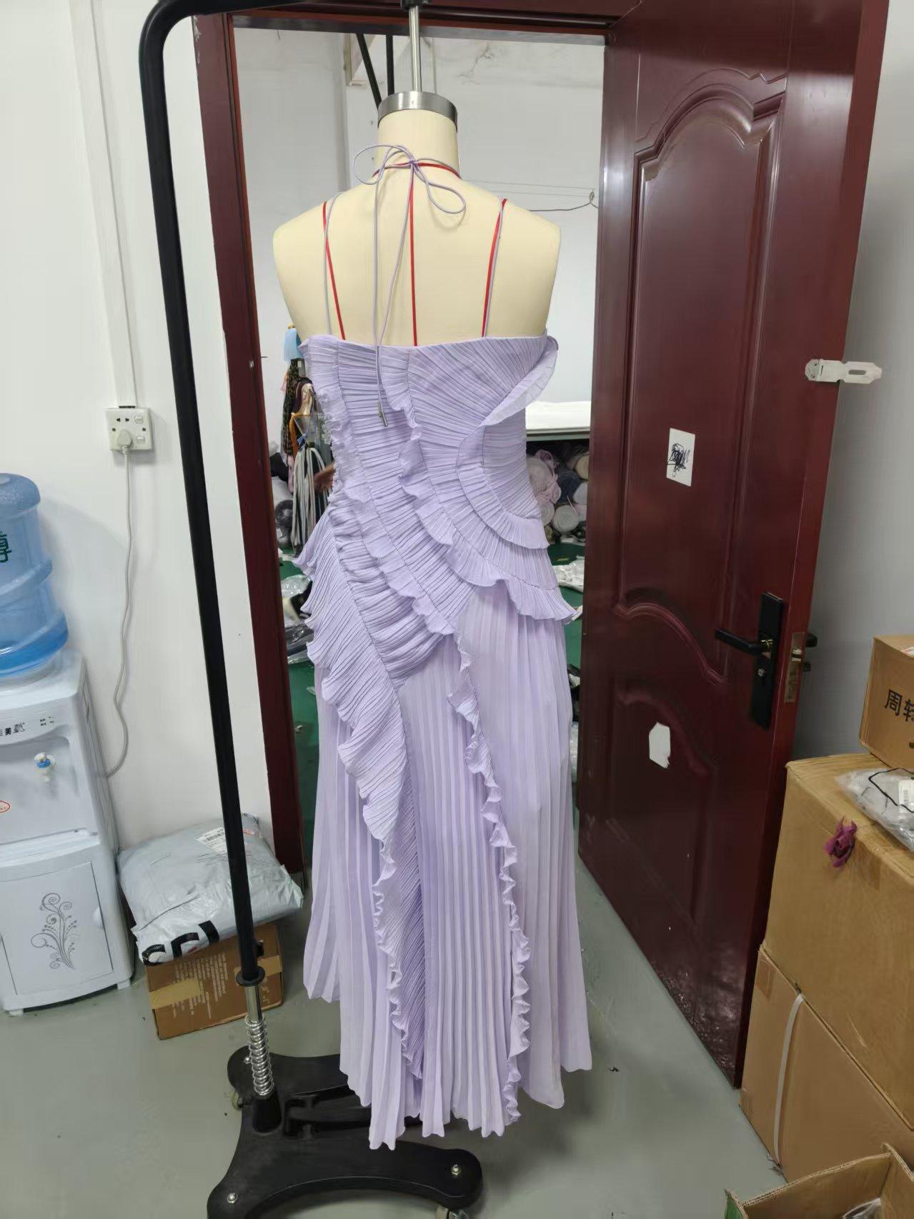 European and American Women's Fashion 2025 Summer Pleated Halter Neck Sexy Strapless Backless Dress