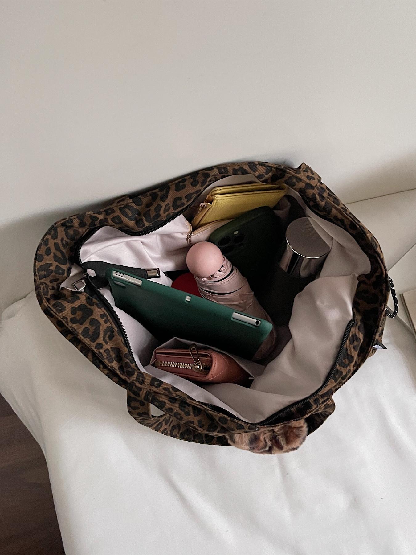 Women's Leopard Print Tote Bag, Cute Plush Charm Shoulder Purse with Large Capacity Design, Trendy Y2K Aesthetic Crossbody Handbag with Adjustable Strap, Fashion Animal Print Everyday Carry Bag for Work, Shopping, Travel, College & Casual Outfits