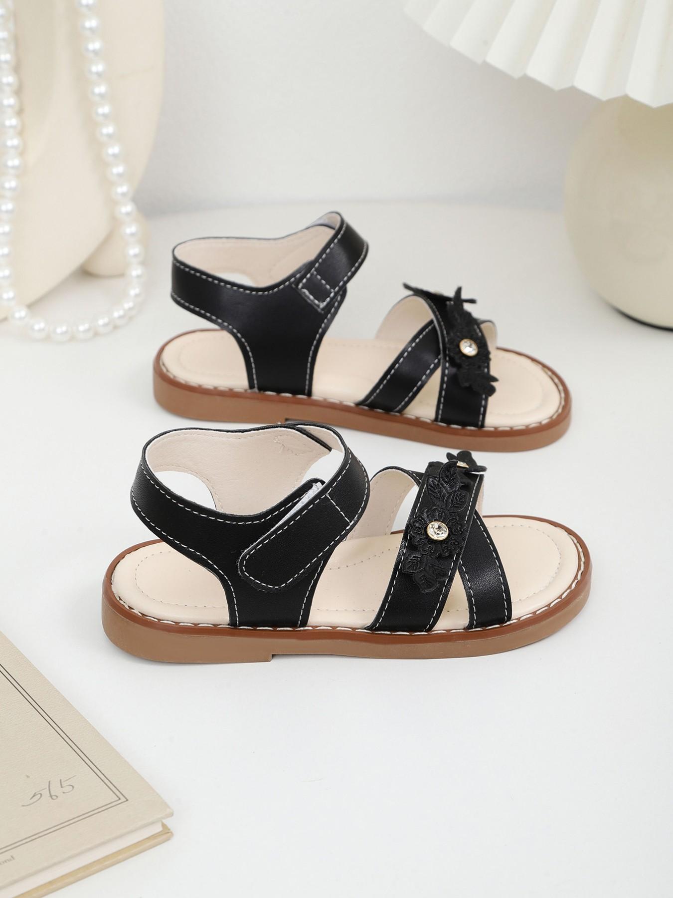 2026 Summer New Girls' Cross Strap Sandals, Child 3D Leaf Decoration Princess Shoes, Soft Sole Beach Sandals for School