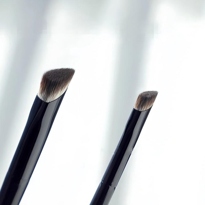 Highlighter Brush Concealer Brush Contouring Brush Facial Brightening Under Eye Bags Circles Makeup Brushes Set Face Makeup Brushes