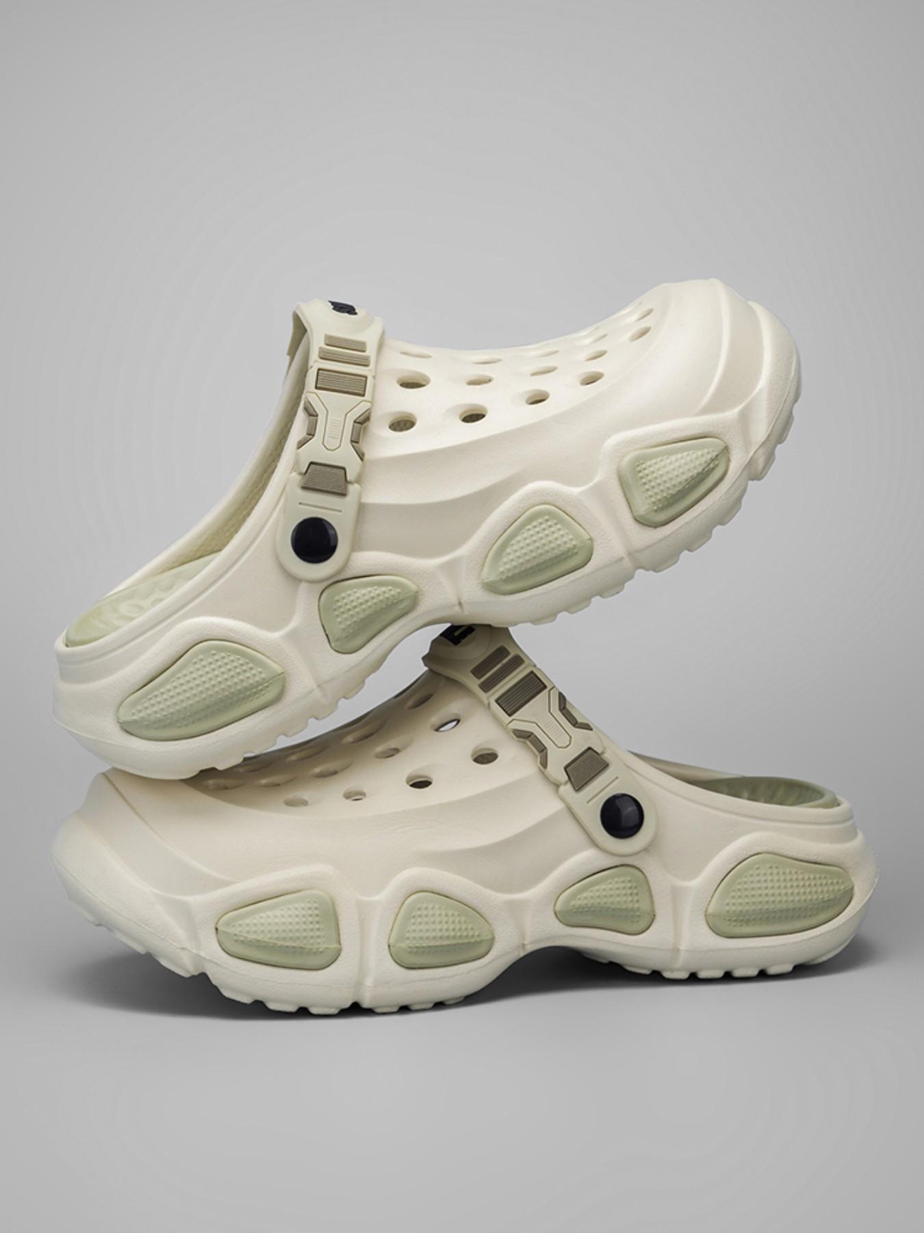 Men's Summer Breathable Holey Shoes, Outdoor Slip-Resistant Thick Sole Sandals, Durable Beach Footwear, Dual Color Flip Flops