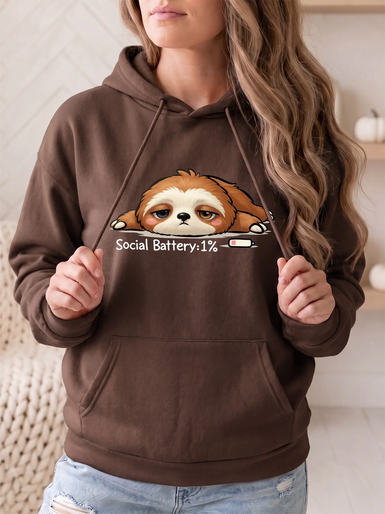Women's fashionable hooded sweatshirt with animal tree sloth print. SOCIAL BATTERY letter and pattern print. Drawstring kangaroo pocket. Fall and winter casual sportswear sweatshirt. Suitable for casual parties and sports.