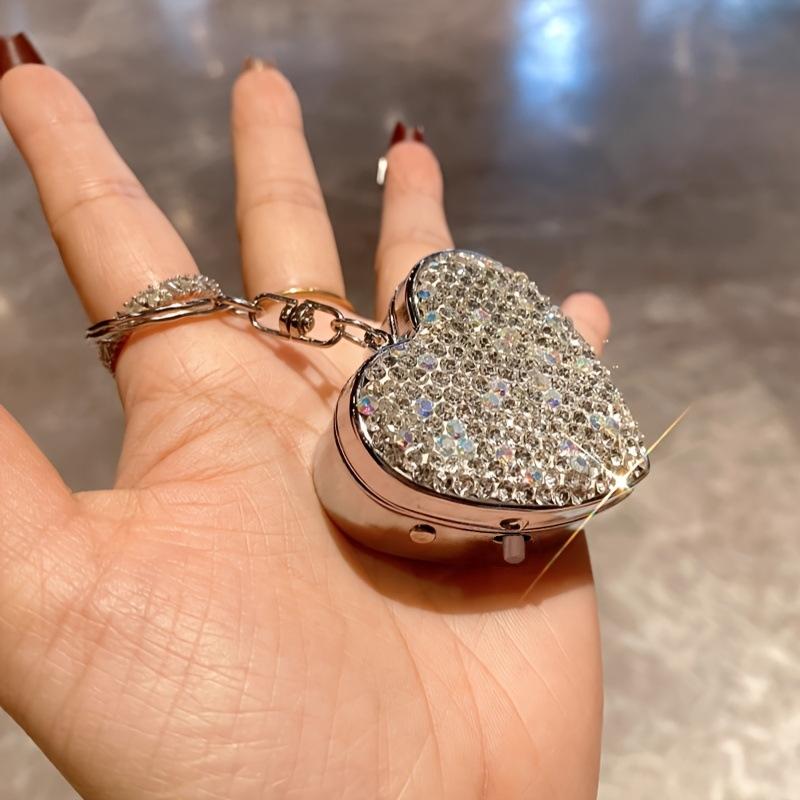Women's Heart-Shaped Diamond Love Medicine Box - Luxury Rhinestone Metal Body Vitamin Organizer, Compact Leakproof Supplement Organizer with Multiple Compartments, Portable Travel Gear for Outdoor Leisure