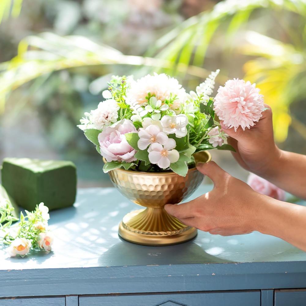 2/10pcs Gold Urn Vase for Flowers - Wedding Table Decoration Centrepieces Set of 2 Vintage Metal Vases for Artificial Flowers Small Hammered Vase for Birthday Party Christmas Anniversary