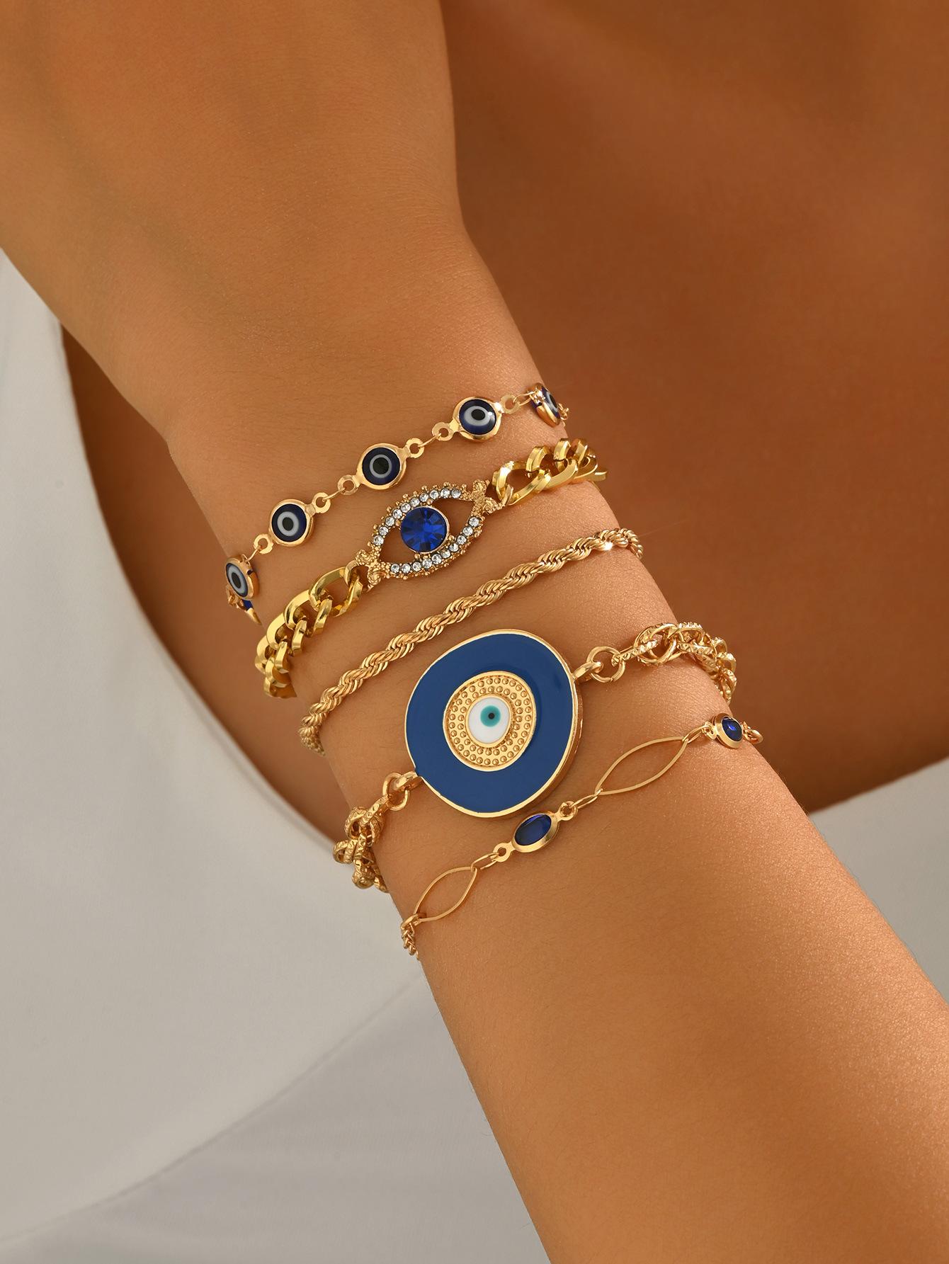 European and American Fashion Unique Evil Eye Jewelry, Turkish Demon Hollow Rhinestone Heart Blue Eye Women's Bracelet
