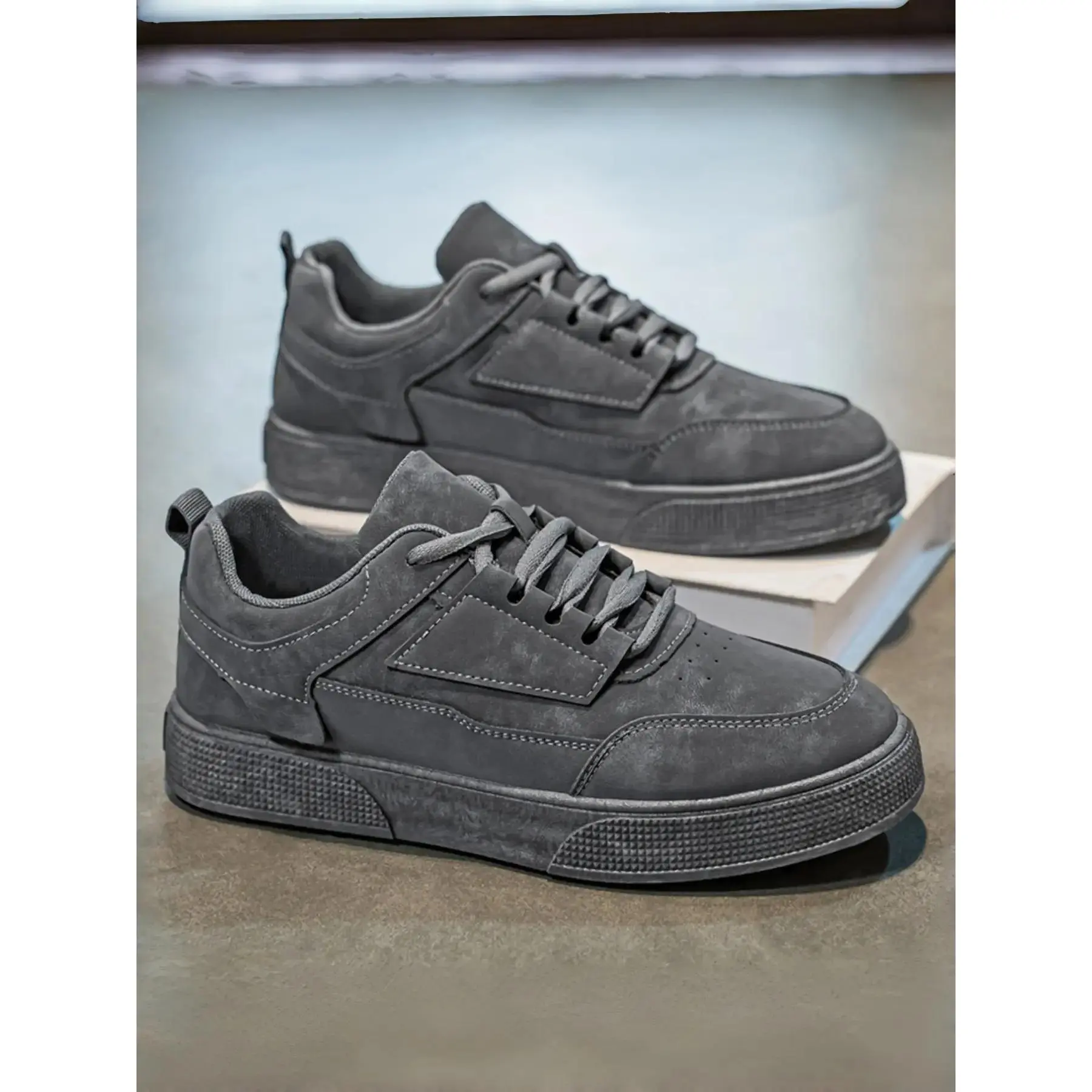 YYW1 Men's Comfortable Soft Sole Sneakers, Low Top Thick Soled Trainers, Walking Shoes, Versatile Trendy Board Shoes, Lightweight Thick Bottom Casual Shoes, All Seasons PU Leather