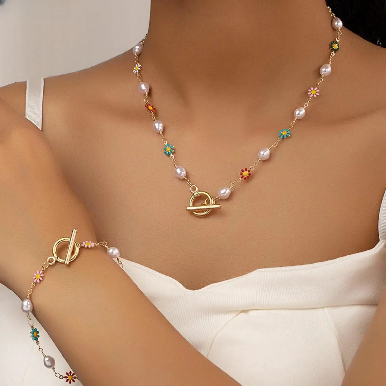 Women's Pearl Jewelry Set, Daisy Flower & Heart Necklace and Bracelet, Korean-Inspired Dainty Minimalist Jewelry, Trendy Layered Accessories for Women, Perfect for Everyday Wear, Work, Date Night & Casual Outfits