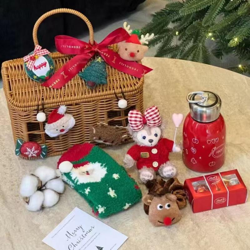 Christmas Creative Wicker Gift Box Packaging, Gift Basket, Baked Cookie Candy Snowflake Treats, Perfect Handmade Holiday Present