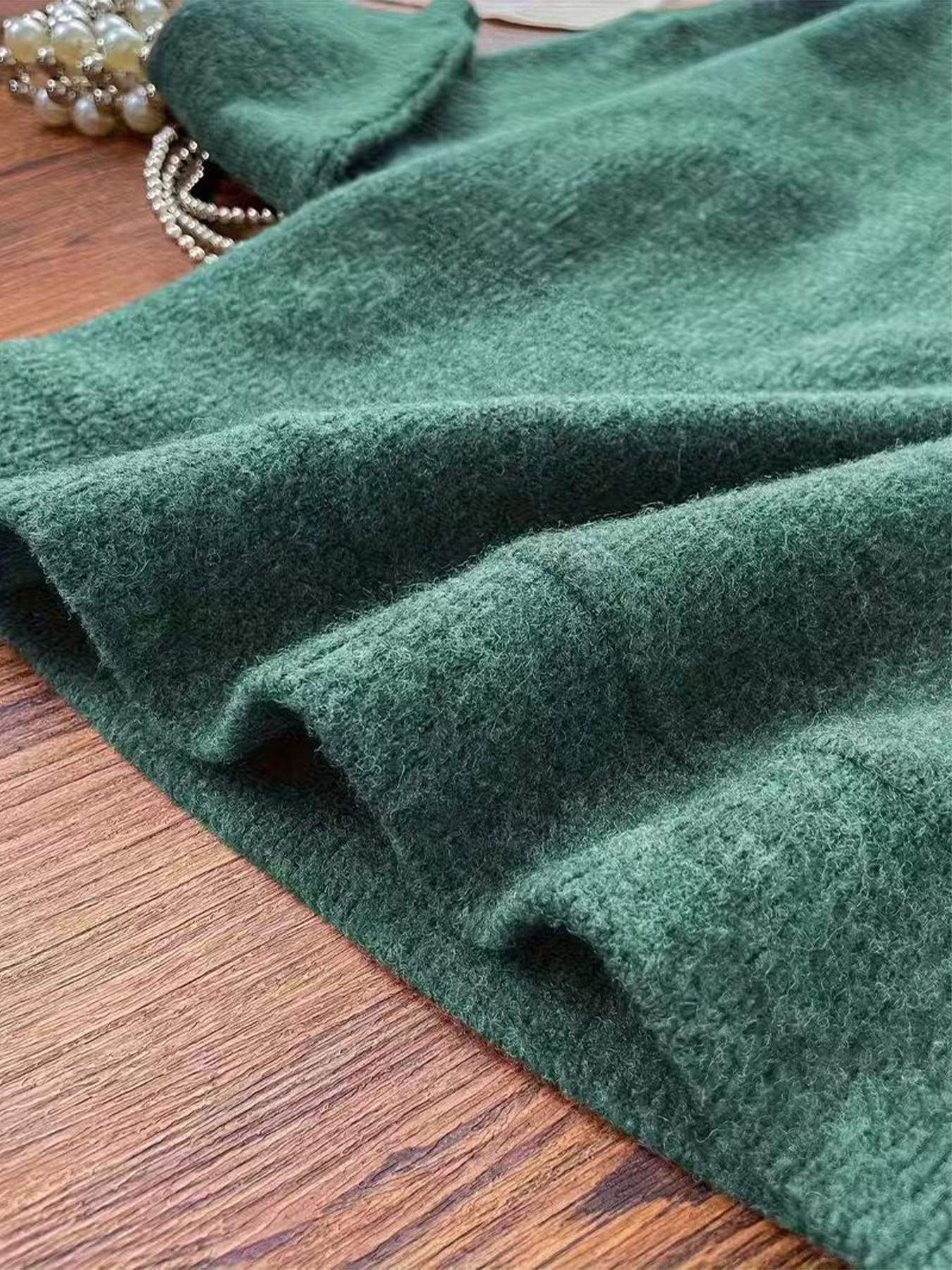 Saint Patrick's Day Fall Winter Women's Fitted Graphic Sweater, Leopard Print Four-Leaf Clover Lucky Pattern, Casual Daily Wear