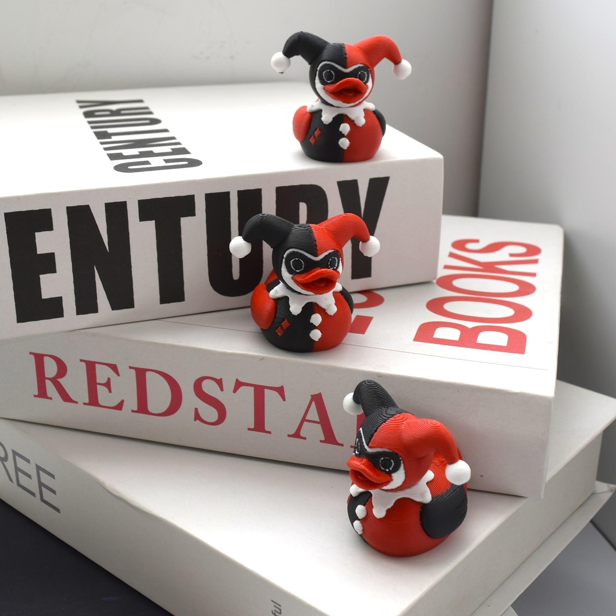 Cute Clown Duck Decorative Figurine, Fun Desk Ornament, Unique Gift for New Year & Valentine's Day, Collectible Item for Fans