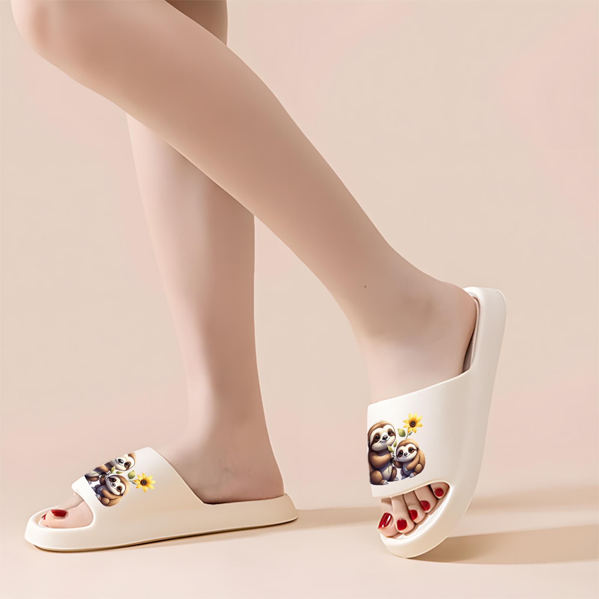 Cute Sloth Parent-child Printed Slippers, Soft-soled Slippers for Indoor and Outdoor Wear, Comfortable and Non-slip Slippers in Same Style for Adults and Children, Cute Animal Pattern Slippers Suit