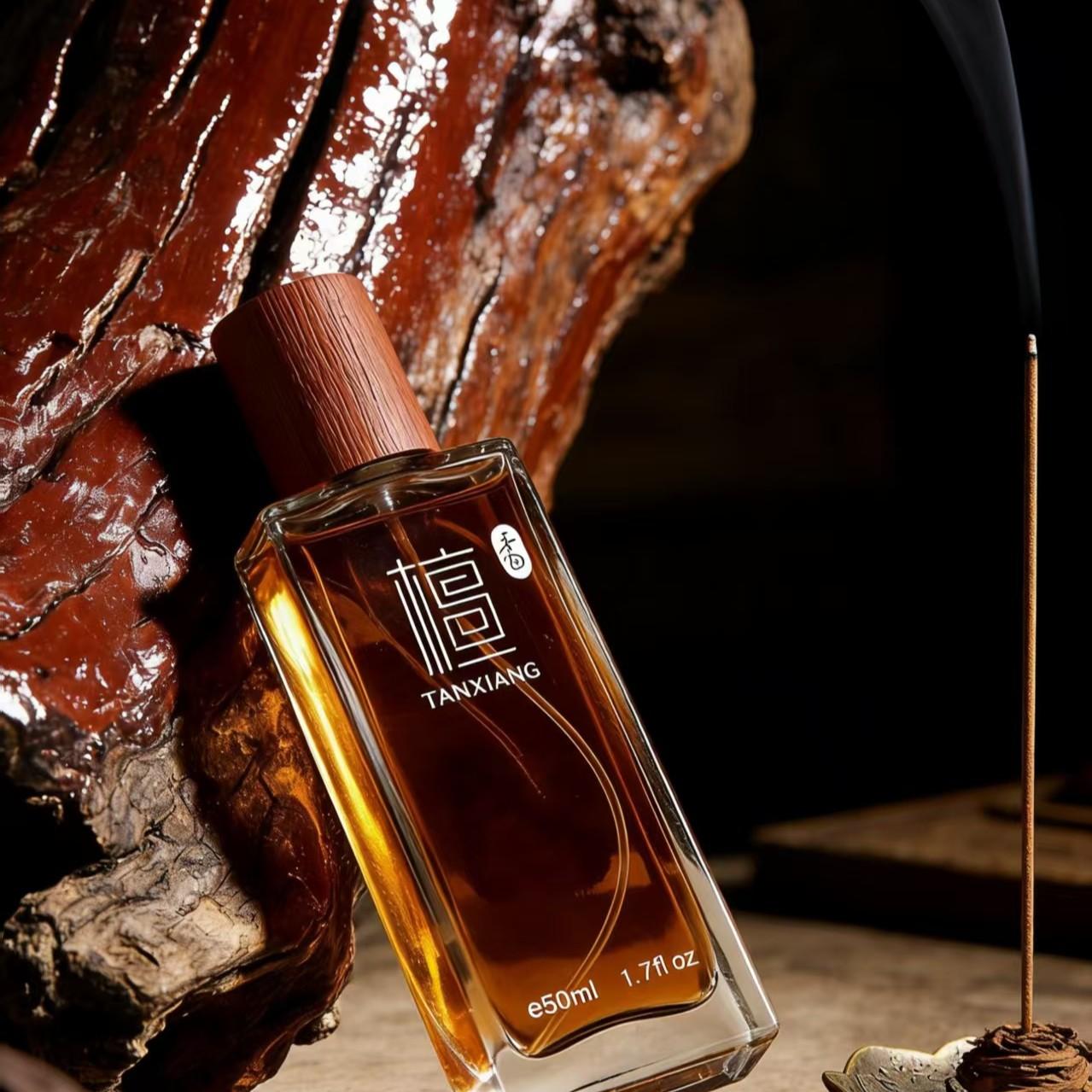 50ML Unisex Sandalwood Perfume, Classic Oriental Scent, Fresh Light Fragrance, Long-Lasting, Enhances Unique Charm, Perfect Gift