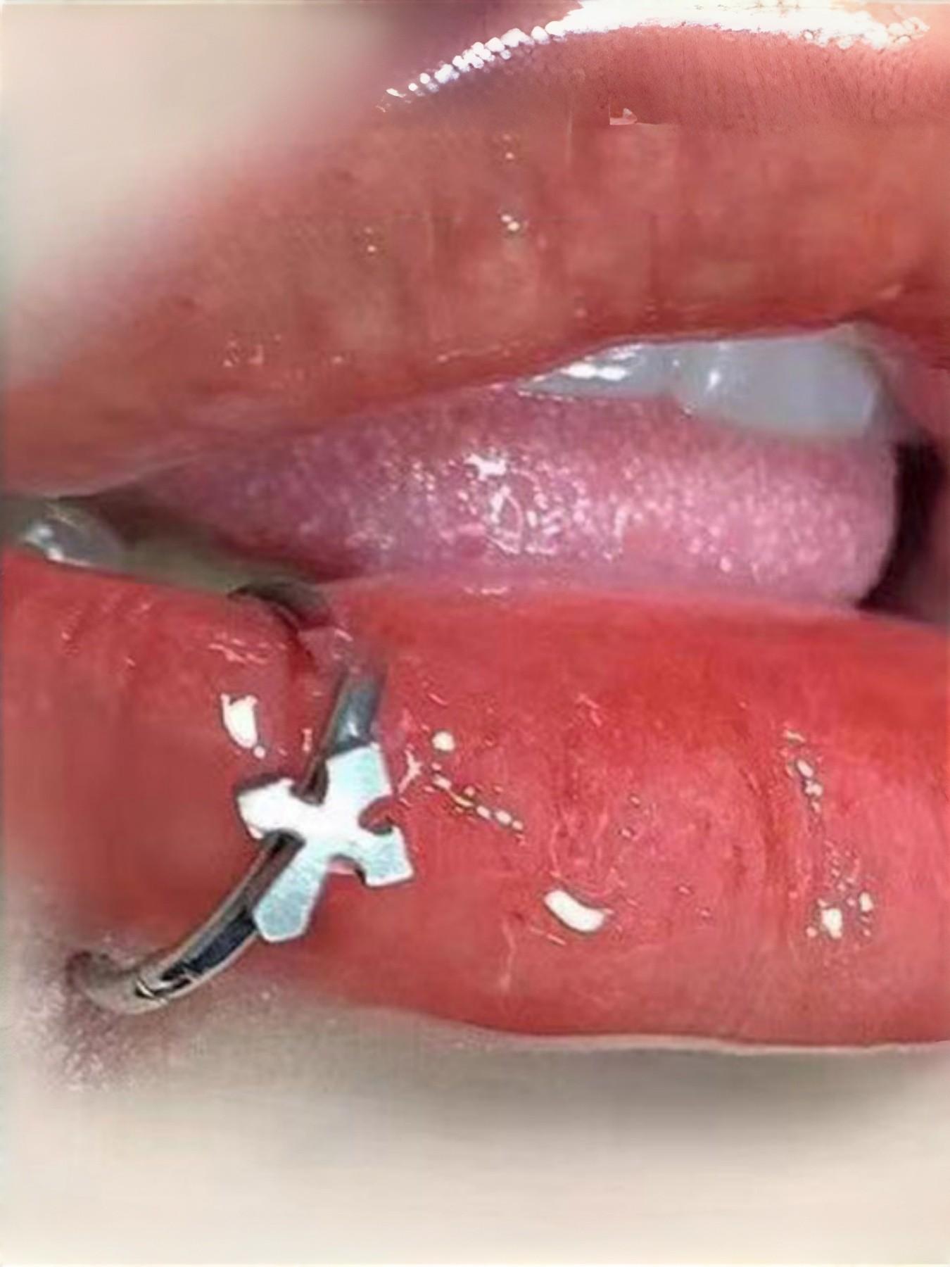 3pcs Heart Cross Star Fake Lip Ring Set – No Piercing Clip On Lip Labret, Adjustable Non-Pierced Lip Cuff, Pain-Free Alternative Lip Jewelry for Women, Trendy Singles Day Valentine's New Year Gift