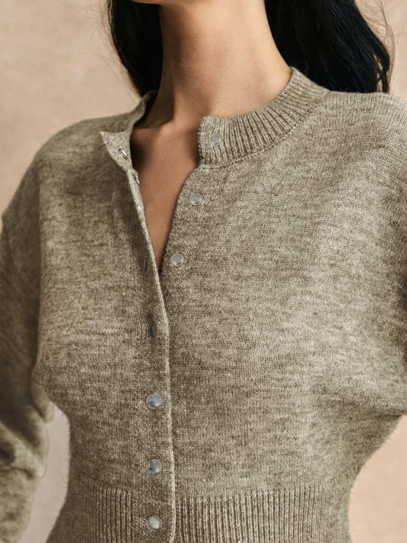 Elegant Slim-Fit Button-Front Cardigan, Fashionable Casual Waist-Centric Knitwear for Fall & Winter Seasons