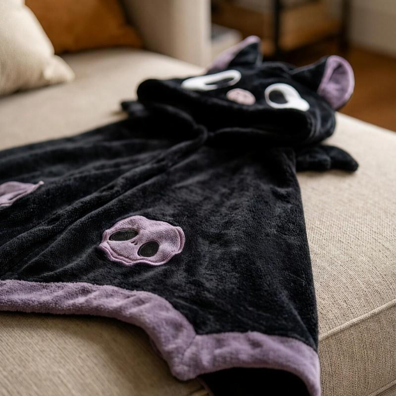 Bat Theme Comfortable Hooded Cape, Cute Cartoon Animal Design Blanket, Soft Wearable Winged Blanket, Perfect for Parties, Holidays, Events and Gifts