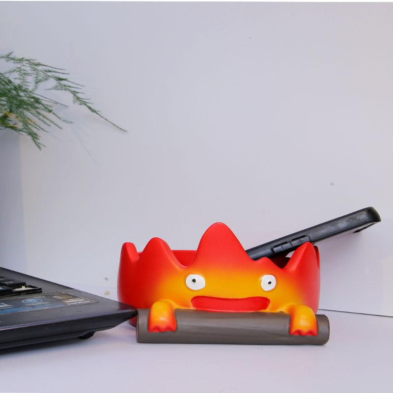 Cartoon flame storage tray on desk