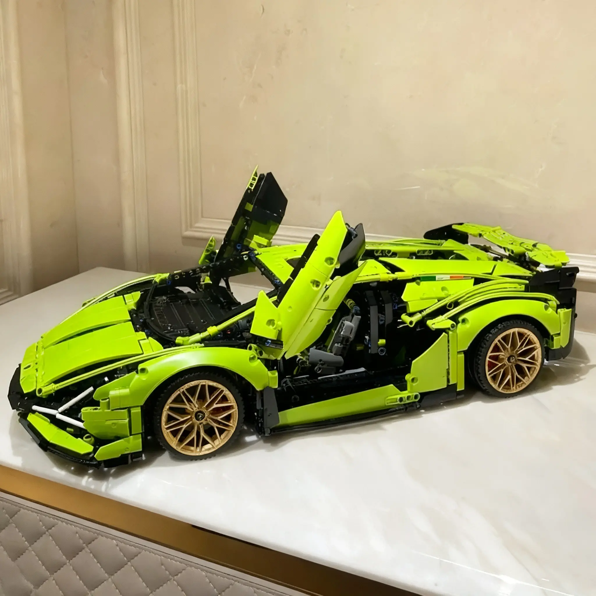 3696‑piece Technology Series Supercar Building Block Model 42115 Building Bricks, Suitable for Kids and Adults, Festival Party Supplies, Birthday Gifts
