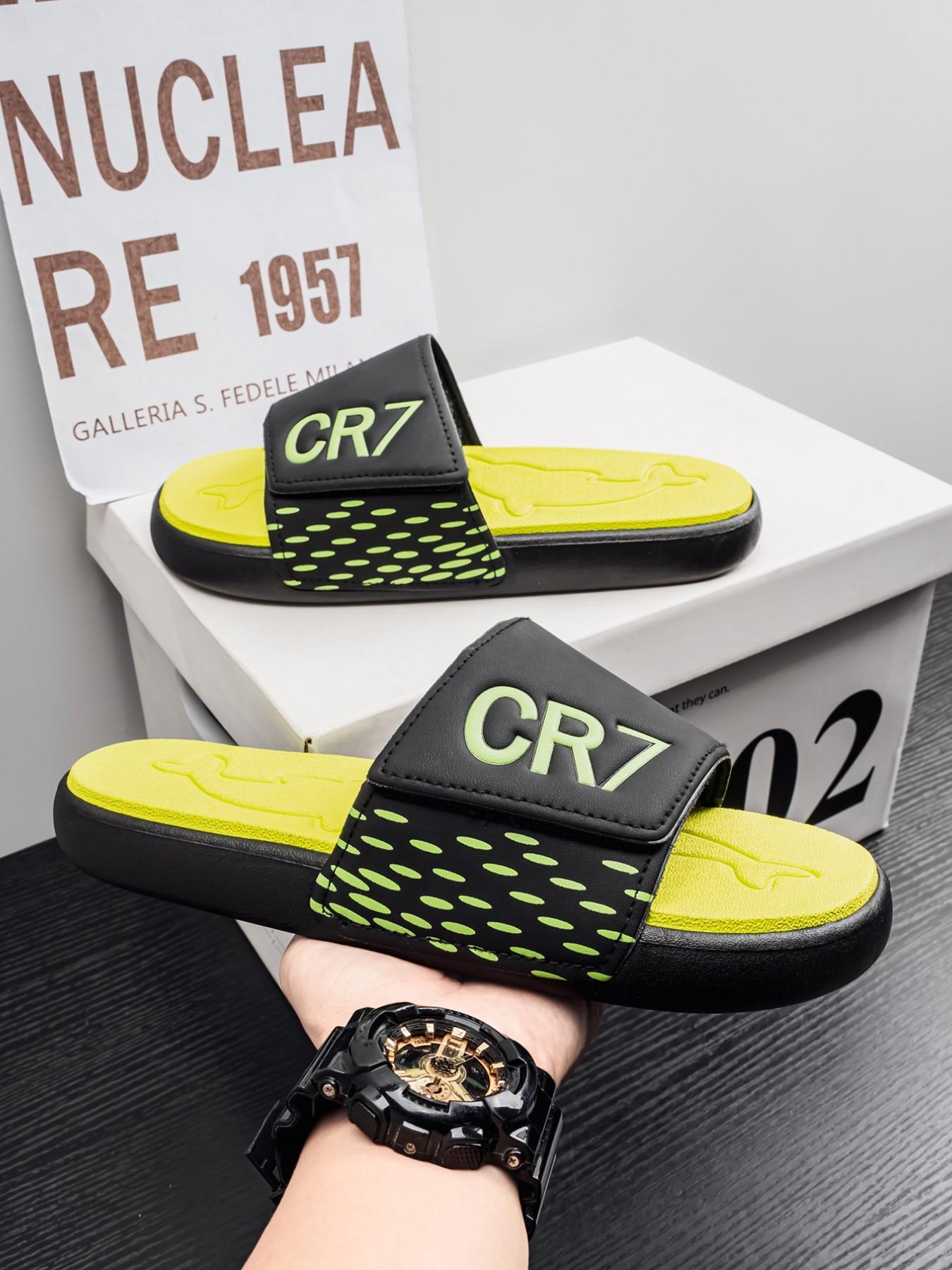 Men's Summer Sandals 2026 New Model, Thick Sole Durable Anti-Slip Odor-Resistant, Outdoor Sports Beach Flip Flops, Large Size