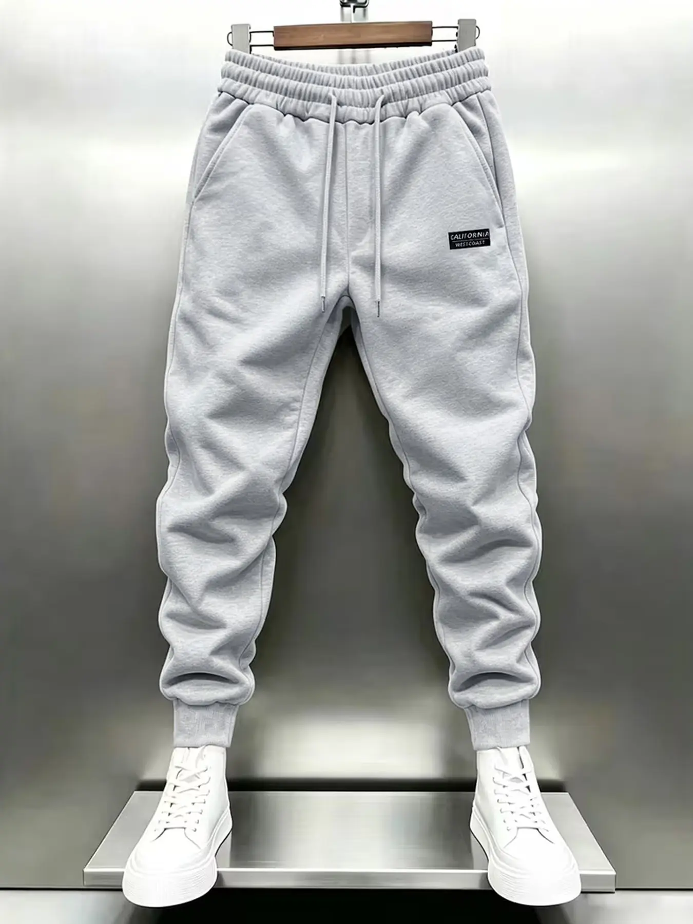 Men's Fleece Lined Jogger Pants, Warm Print Drawstring Side Pockets, Casual Winter Trousers for Home or Outdoor Activities