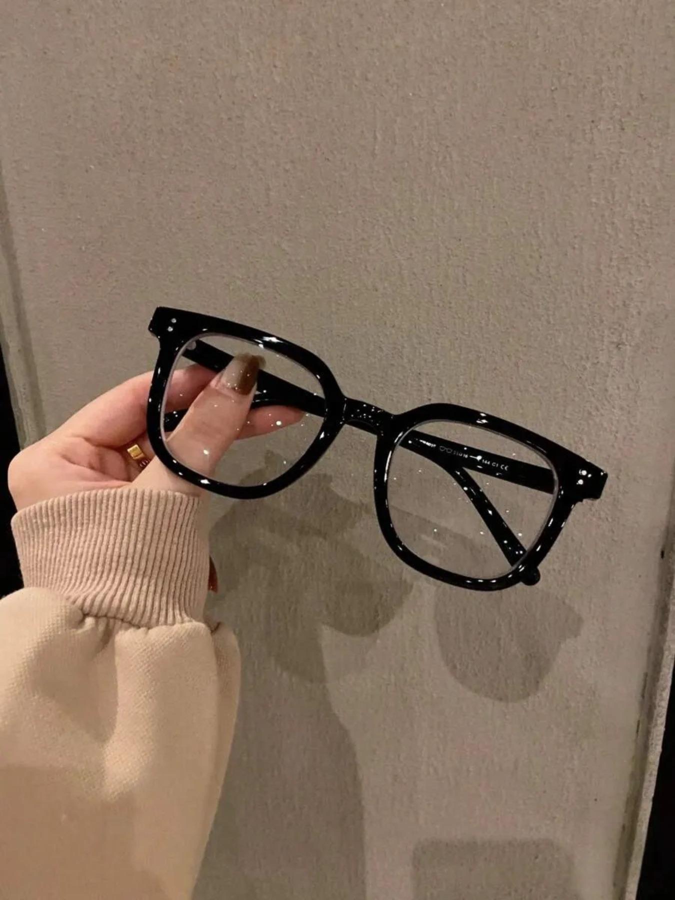 Anti-Blue Light Glasses Tr90 Frame, Trendy Casual Frames, Rectangular or Round Design, Lightweight Comfortable UV Protection for Computer TV Phone Gaming Square Frames Eyeglass