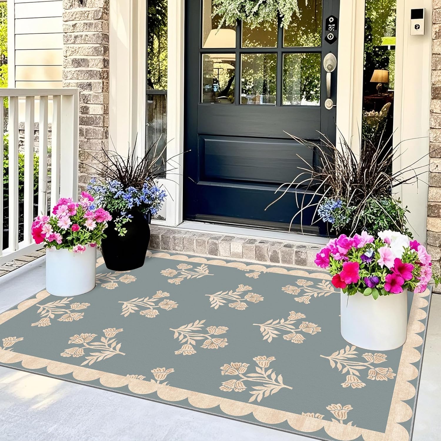2'×3' Floral Non-Slip Washable Doormat, Blue Retro Farmhouse Scalloped Entry Rug for Front Door, Entryway, Kitchen and Front Porch, Indoor and Outdoor Decorative Mat, Home Decor Mat