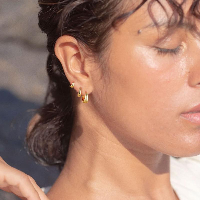 Chunky Gold Hoop Earrings for Women - 18K  Gold Plated Lightweight Hollow Hypoallergenic Earrings for Women