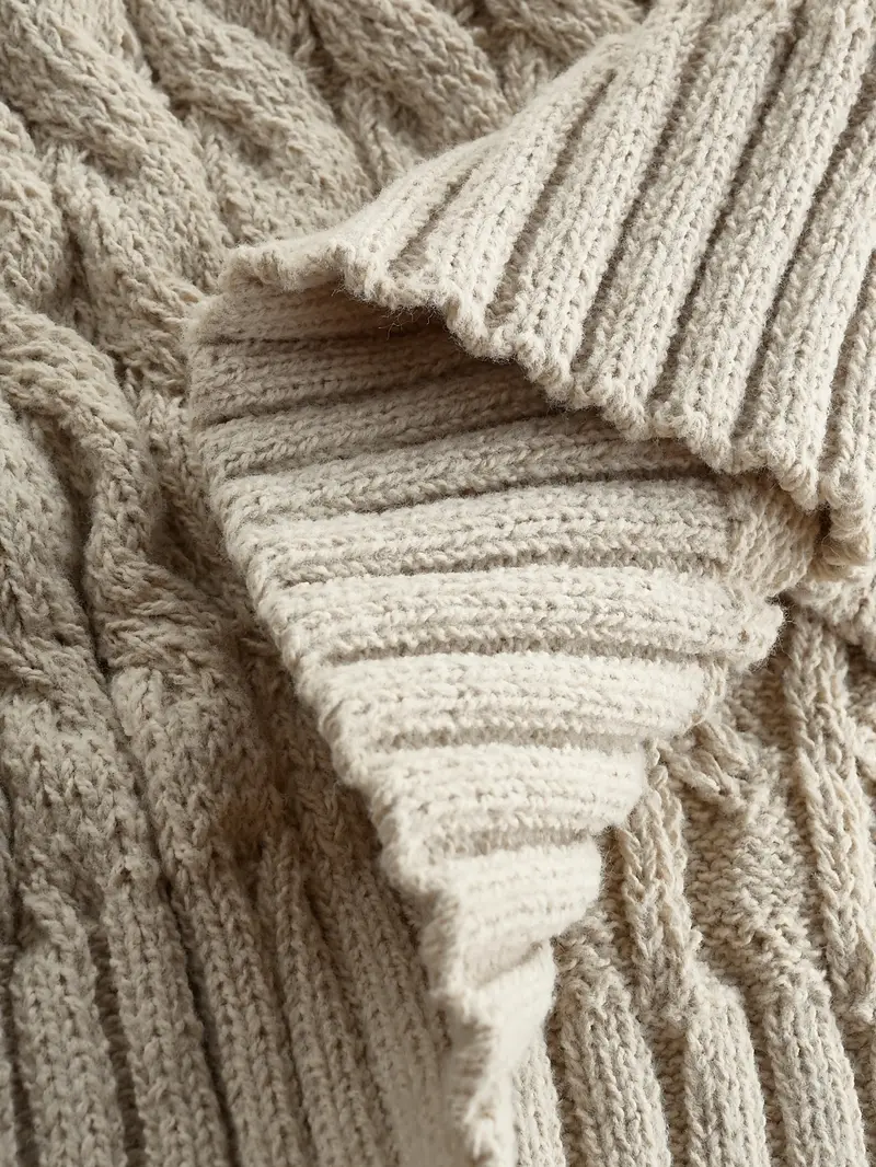 Women's Slim Fit Knit Jacket Detail