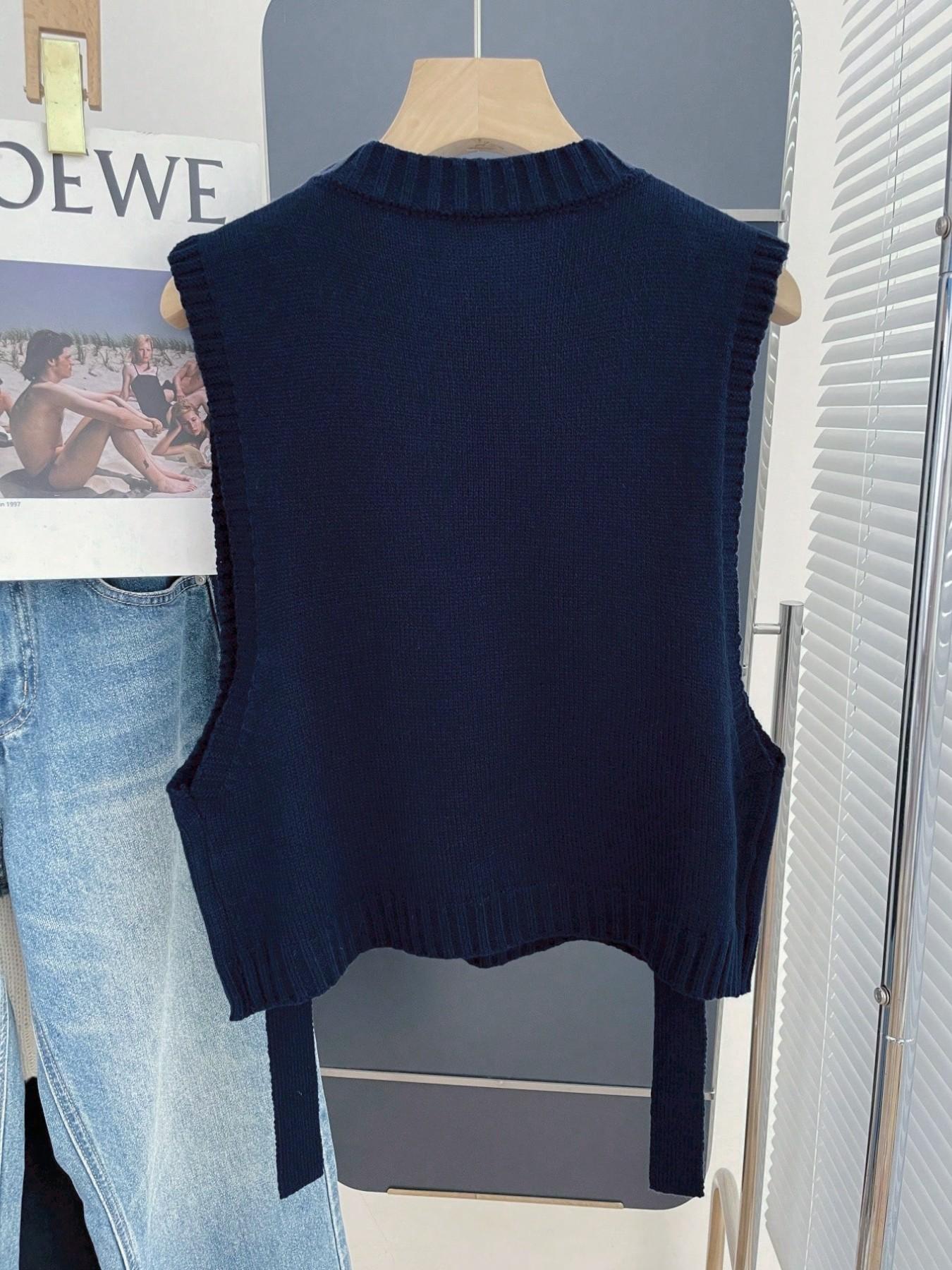 Women's Sweater Vest Top, Spring & Summer, Stylish Casual Ladies' Clothing, Perfect for Outdoor Wear, Trendy Women's Knitwear