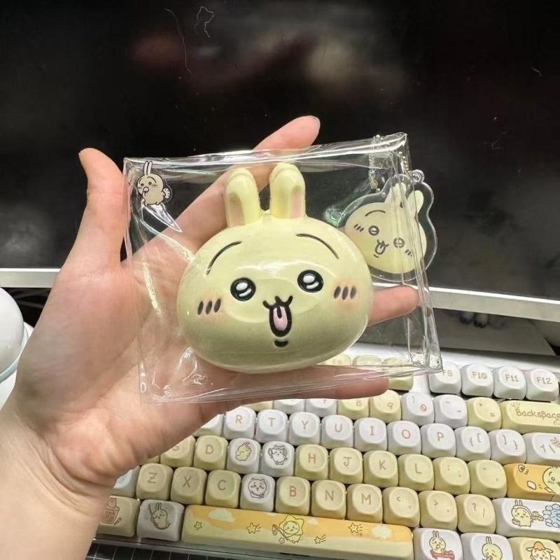 Chiikawa Cute Animal Face Small Stress Relief Pinch Toy - Hachiware Usagi Rebound Item with Creamy Mud Feel, Affordable Crafting Gift for DIY & Felt Crafts Enthusiasts