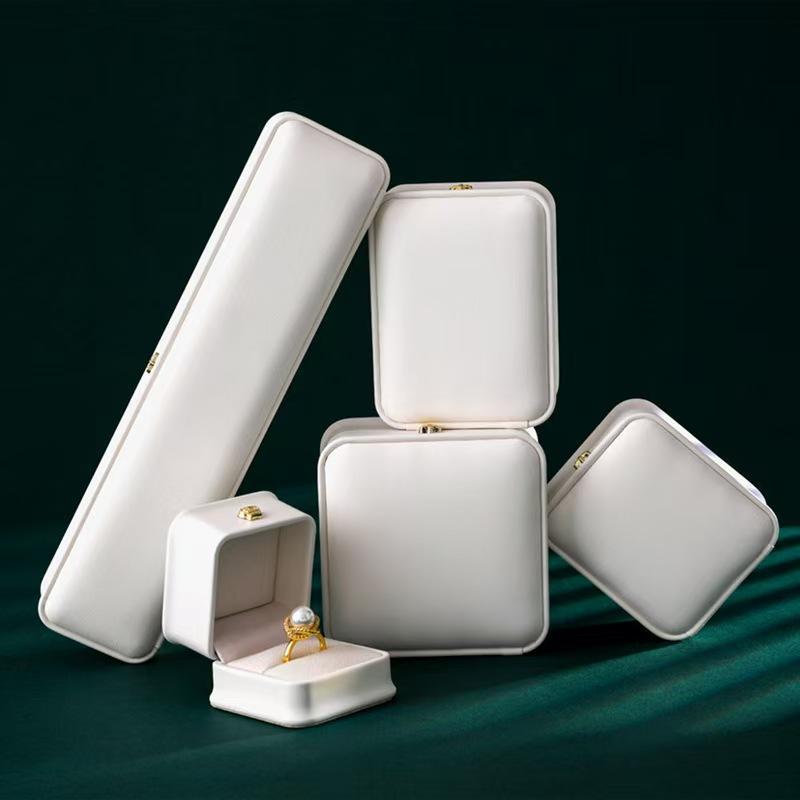 (SS024)S925 Sterling Silver Bee Jewelry Set Necklace, Bracelet & Stud Earrings Vintage Elegance Minimalist Charm Ideal Daily Wear & Gift(new) (SS024)S925 Sterling Silver Bee Jewelry Set Necklace, Bracelet & Stud Earrings Vintage Elegance Minimalist Charm Ideal Daily Wear & Gift(new)