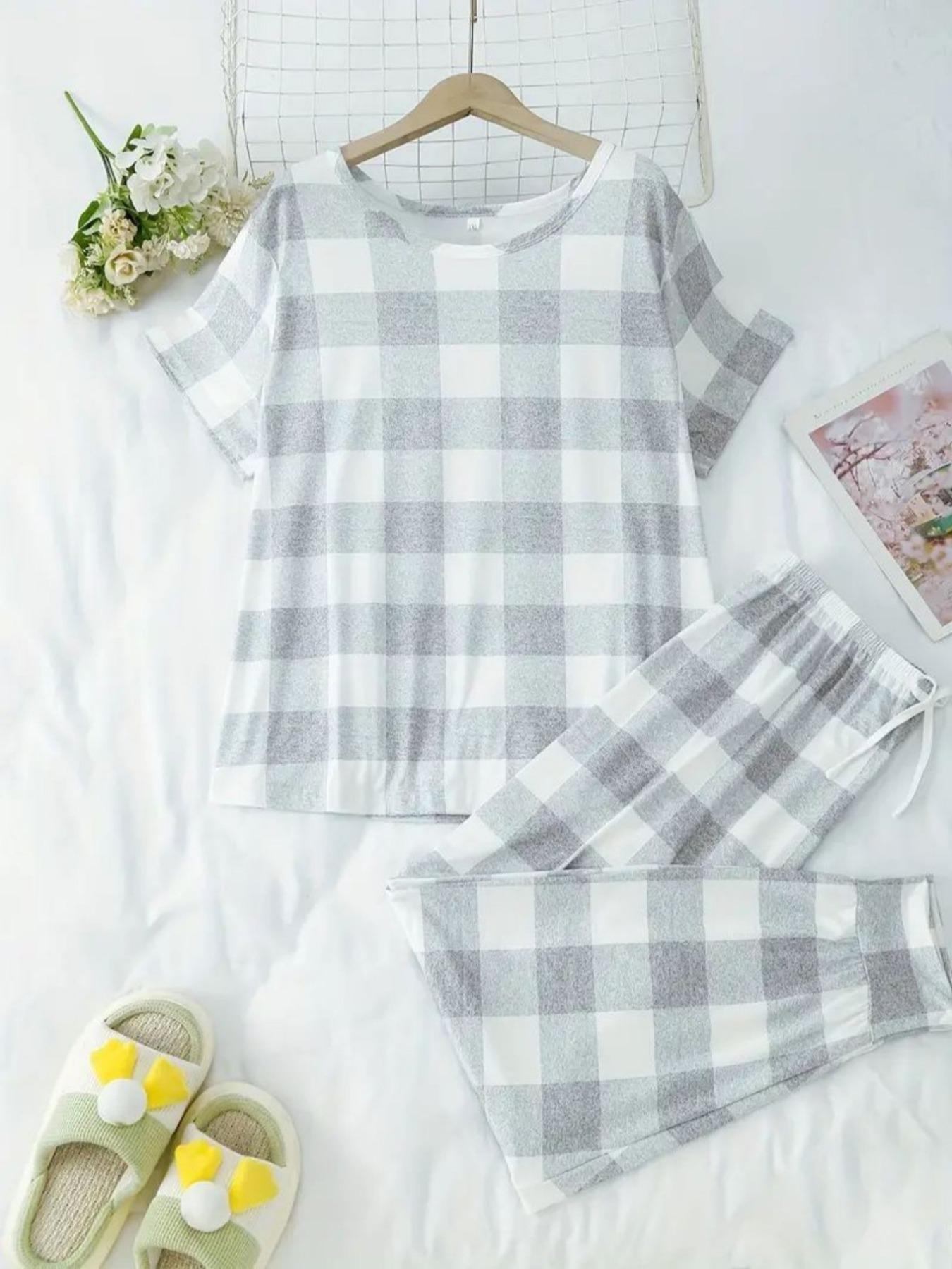 Comfortable Plus Size Pajama Set, Plaid Print Short Sleeve Top and Jogger Pants, Soft and Cozy 2-Piece Lounge Wear for Women