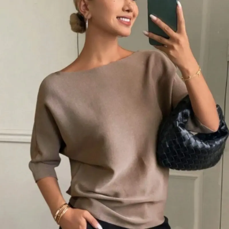 Elegant Boat-Neck Batwing 3/4-Sleeve Knit Top for Women, Solid-Color Loose-Fit Soft Knitted Blouse for Casual Office and Everyday Wear, Knitwear