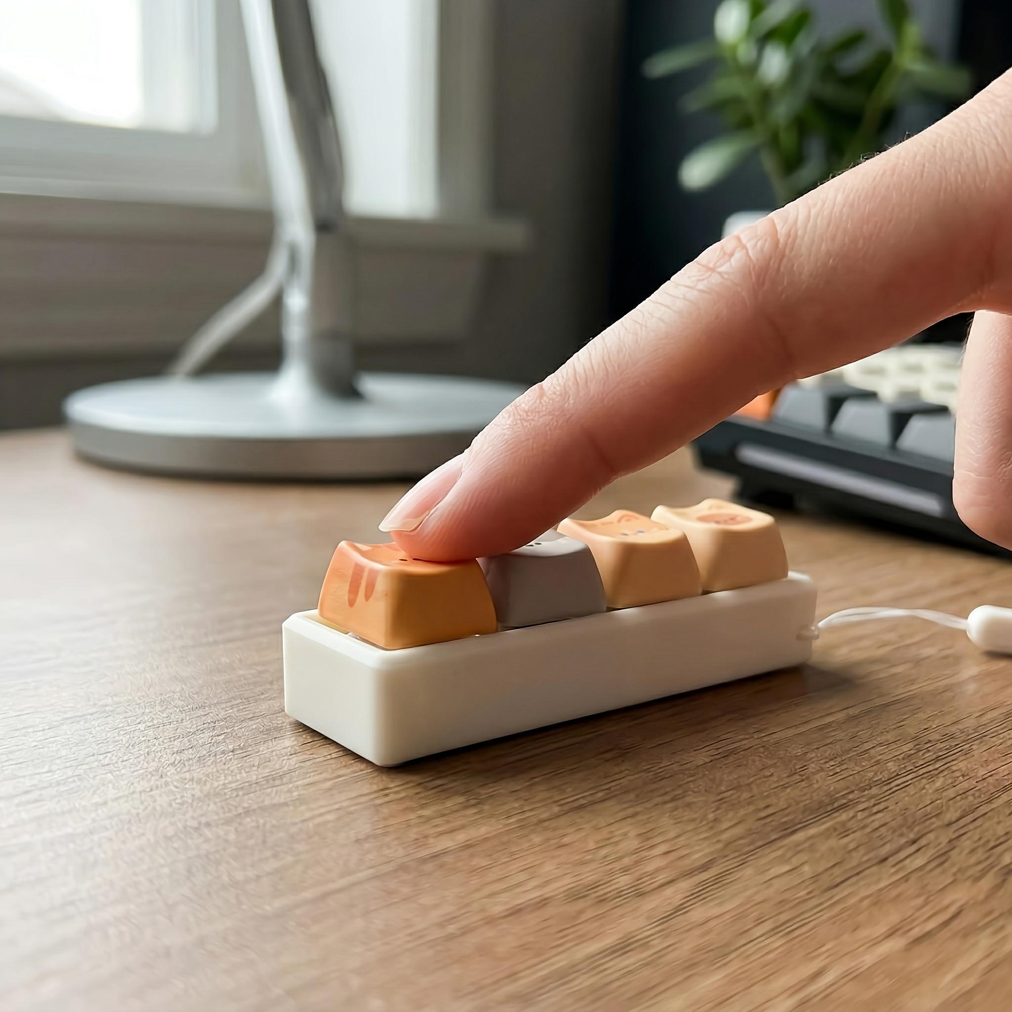 Cute Cat 4-in-1 Keyboard Button Keychain (Keycaps Random)